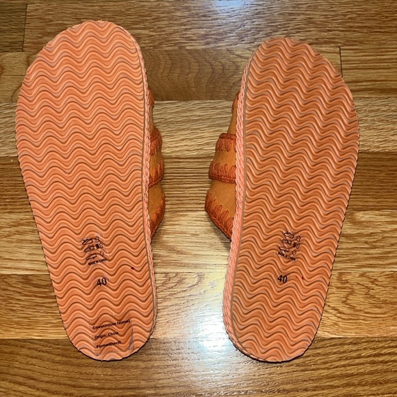 MOU Fruit Punch Slide Sandals Size 40 EU or 9.5 US NIB - Picture 4 of 14